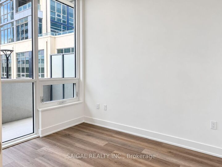 Property Photo:  125 Nipissing Road 212 B  ON L9T 1R3 