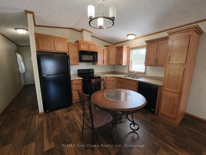 Property Photo:  75 Coral Street  ON P0W 1E0 