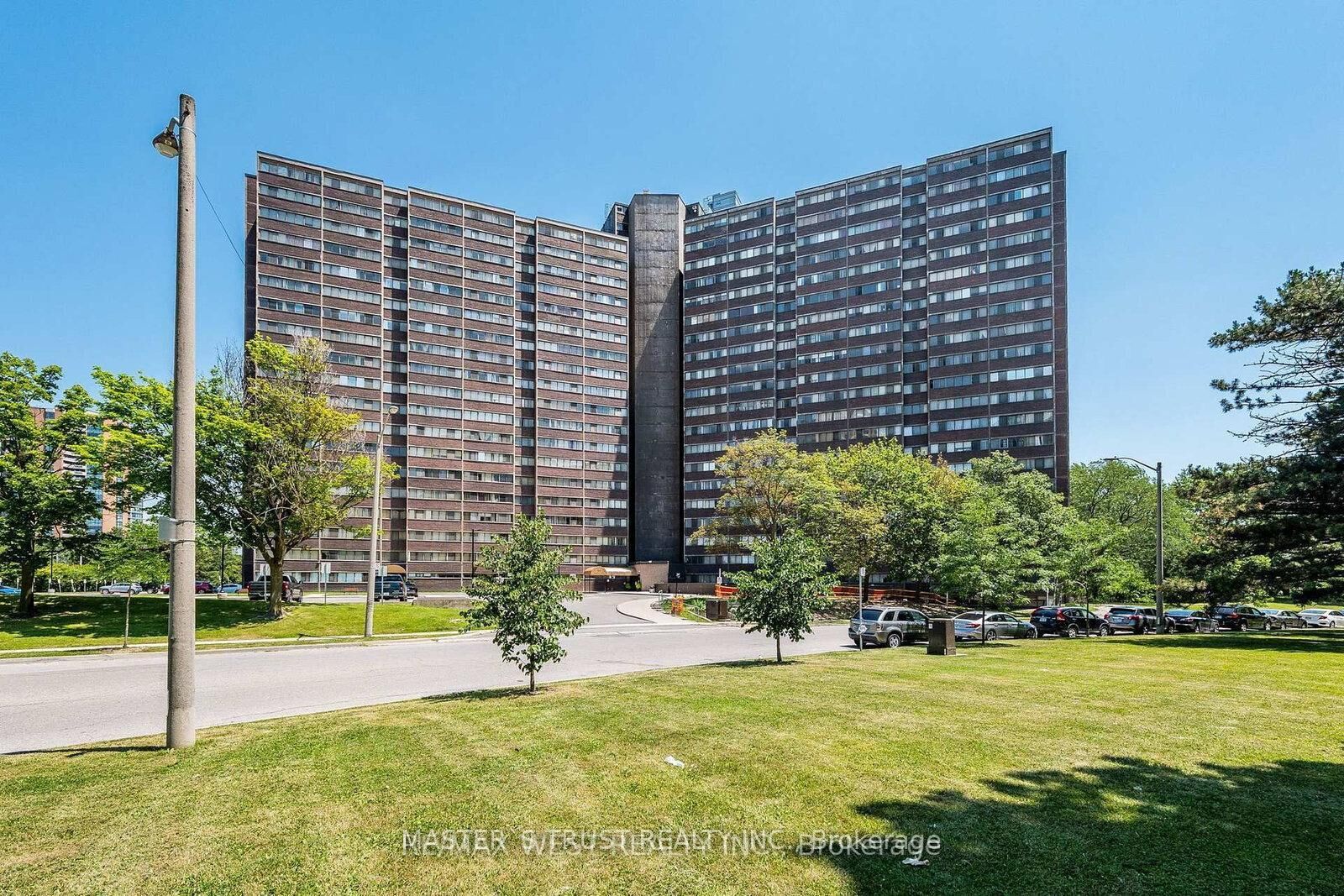 Property Photo:  11 Wincott Drive 1105  ON M9R 2R9 