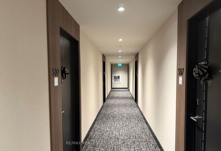 Property Photo:  2501 Saw Whet Boulevard 505  ON L6M 5N2 