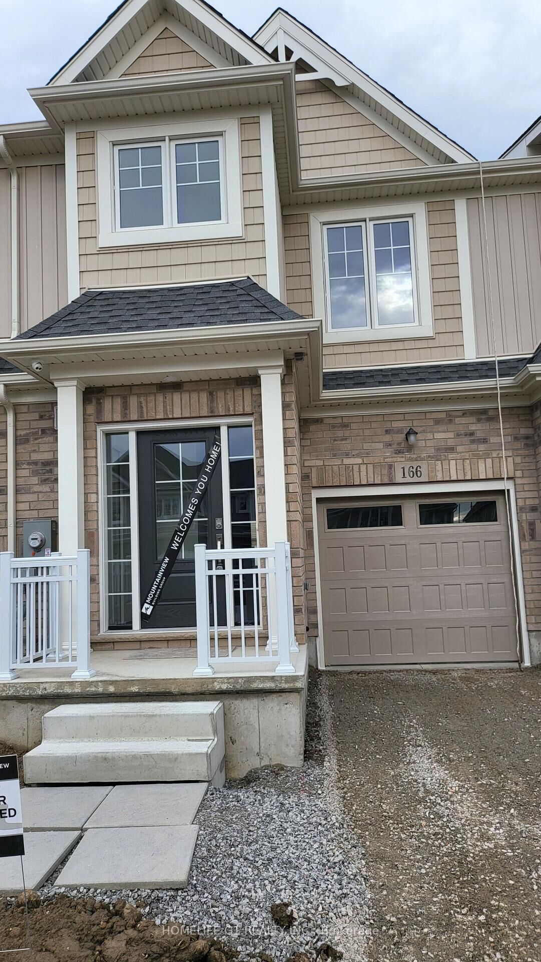 Property Photo:  166 Bur Oak Drive  ON L2V 0L8 