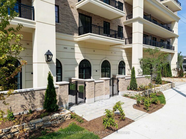 Property Photo:  38 Earlington Avenue W 205  ON M8X 0B6 
