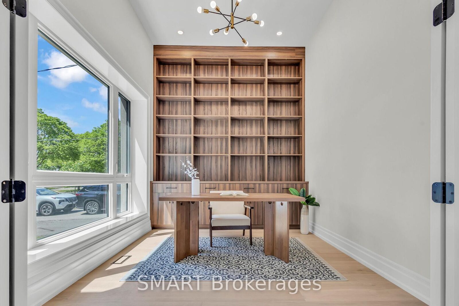 Property Photo: 25 Cronin Drive ON M9B 4T7