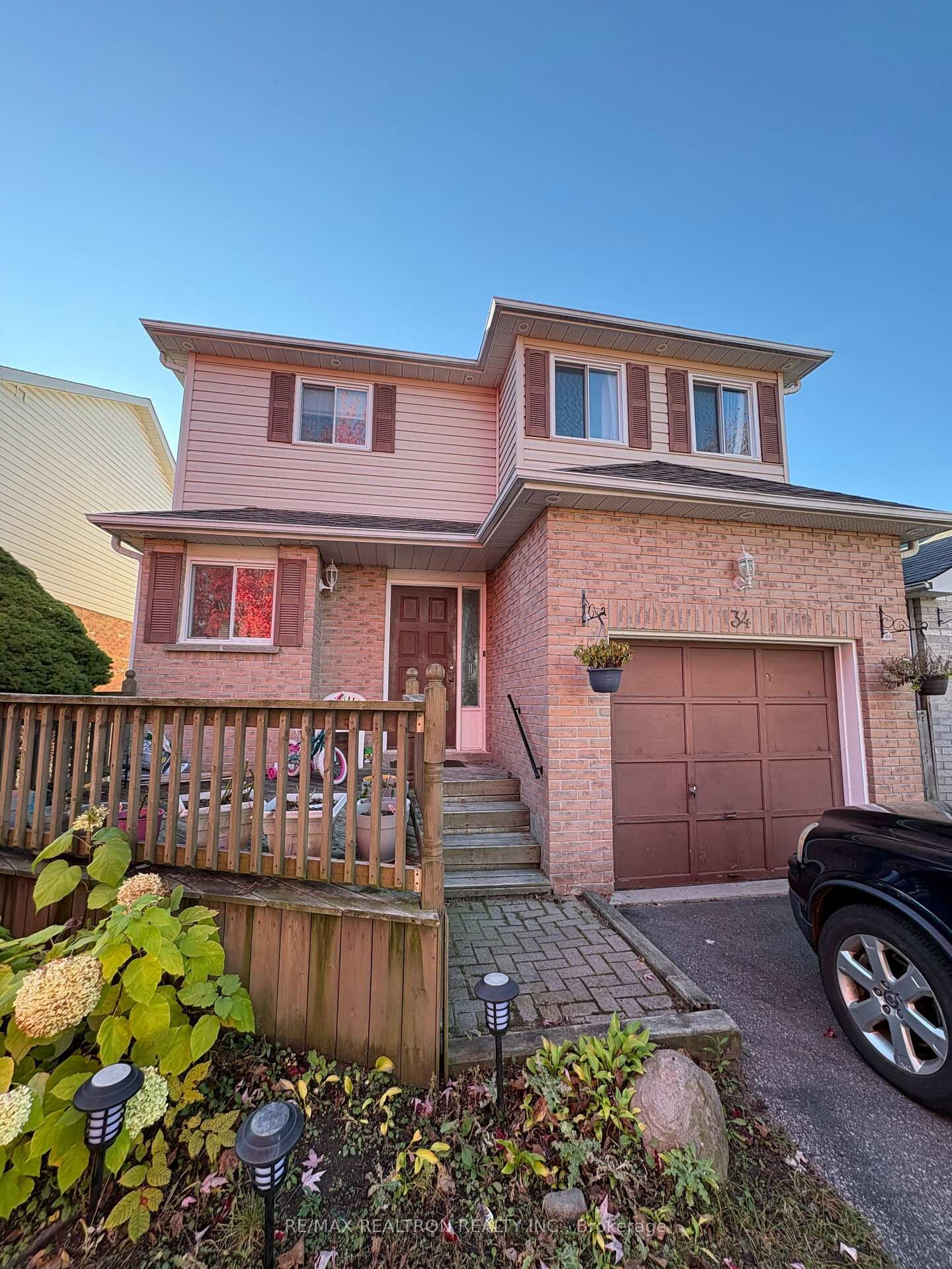 Property Photo: 34 Glanville Crescent Bsmnt ON L1C 4L7