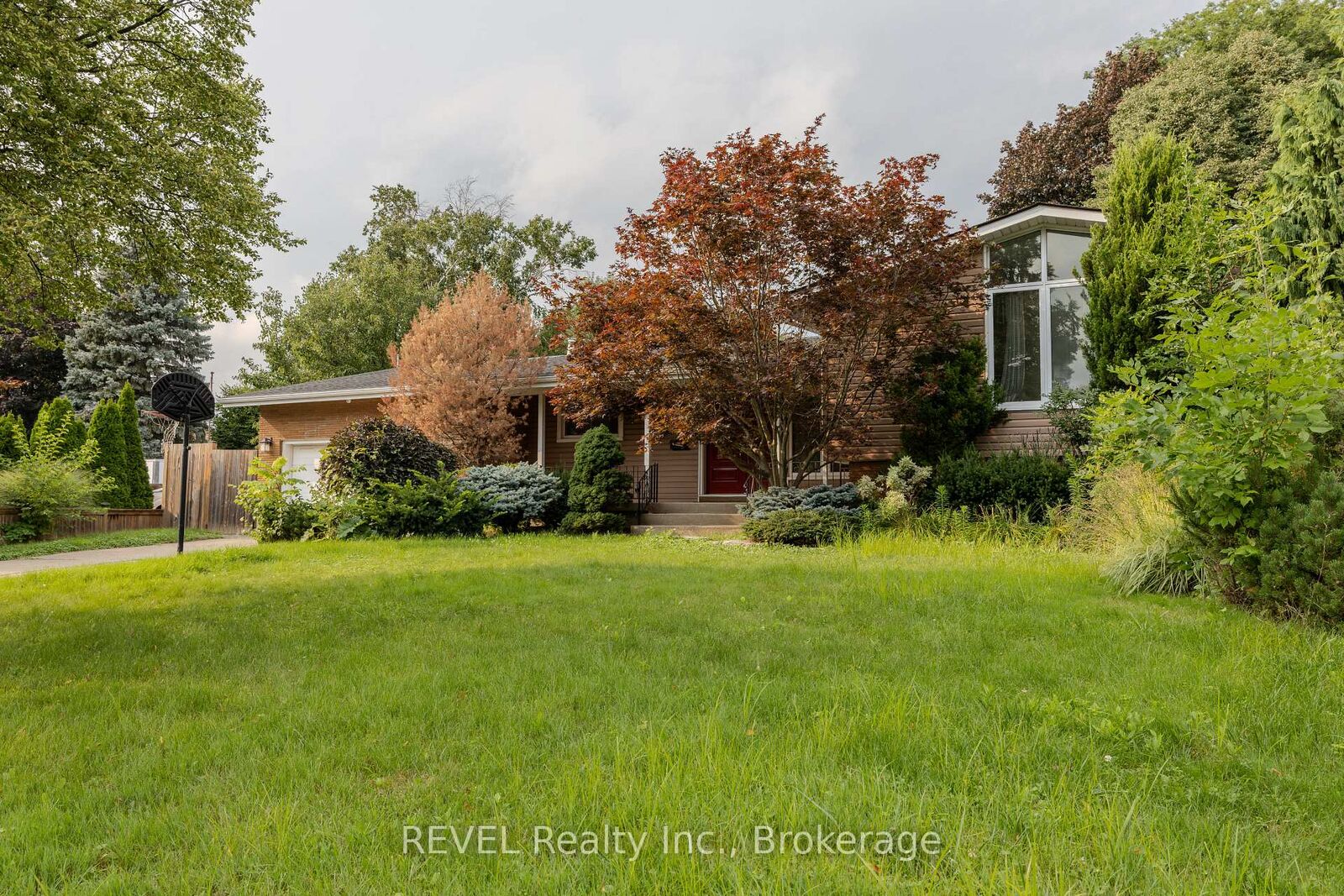 Property Photo: 7285 Rolling Acres Crescent ON L2J 1E5