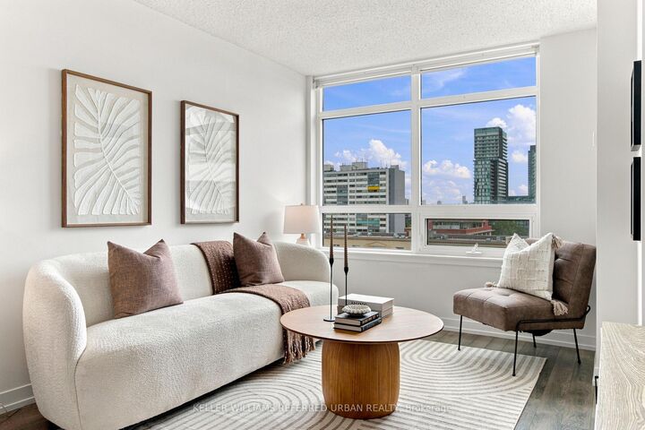 Photo de la propriété:  816 Lansdowne Avenue 1014  ON M6H 4K6 