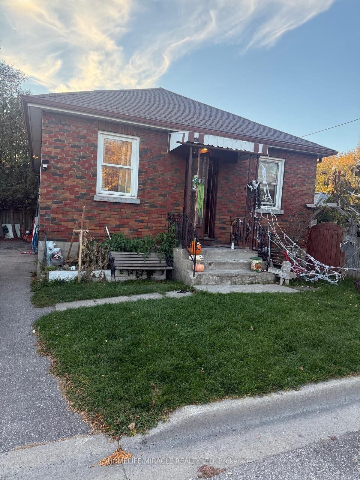 Property Photo:  145 Barrie Avenue Basement  ON L1H 2L4 