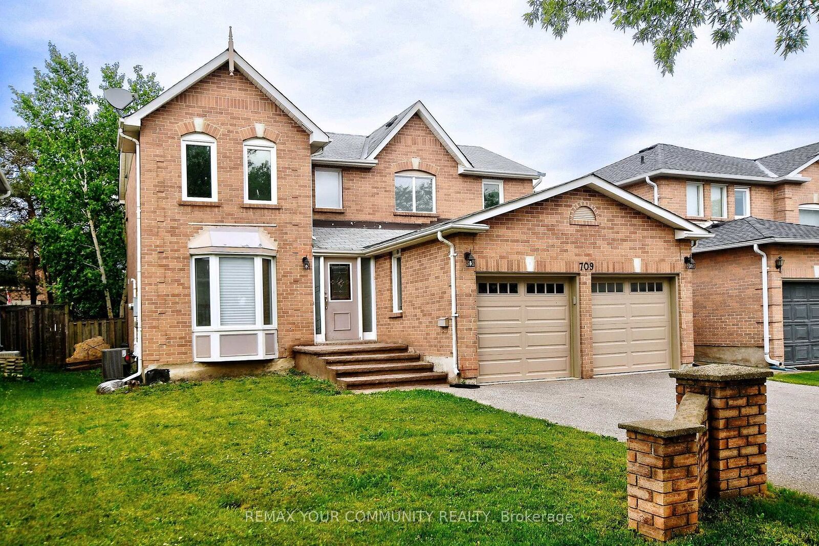 Property Photo:  709 Barnes Crescent  ON L1J 8K2 