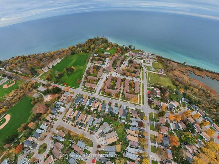 Property Photo:  278 Lakeview Park Avenue  ON L1J 7M5 