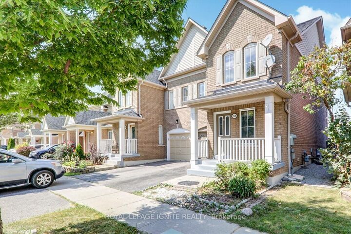 Property Photo:  32 Tansley Crescent  ON L1Z 1Y3 