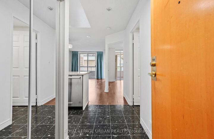Property Photo:  43 Eglinton Avenue E 506  ON M4P 1A2 