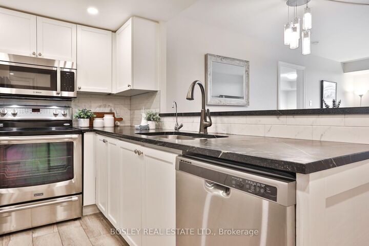 Property Photo:  300 Balliol Street 808  ON M4S 3G6 