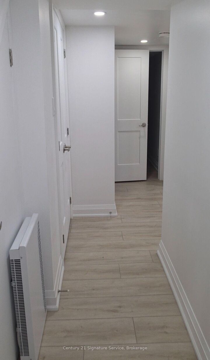 Property Photo:  223 Hickling Trail Basement  ON L4M 5W6 