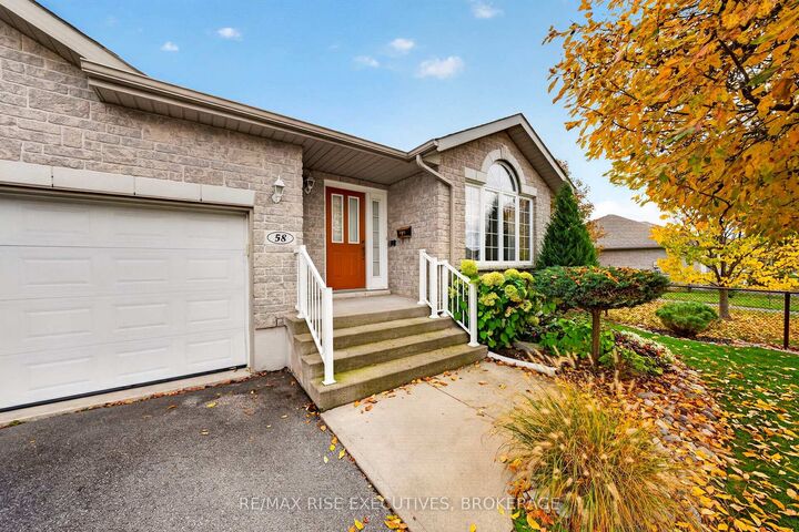 Property Photo:  58 Ellesmeer Avenue  ON K7P 3H8 
