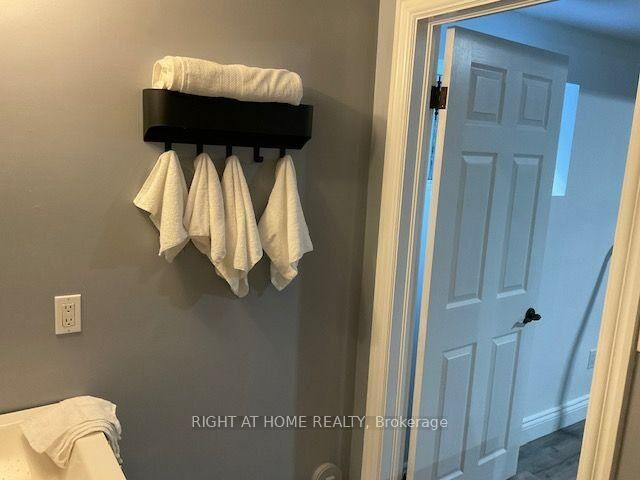 Property Photo:  214 Clanton Park Road  ON M3H 2G1 