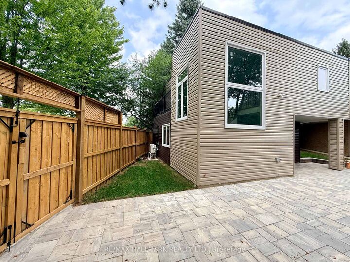 Property Photo:  48R Bradgate Road  ON M3B 1J8 