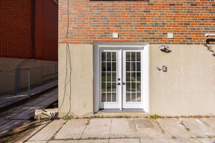 Property Photo:  135 Cabana Drive Bsmt  ON M9L 1L1 