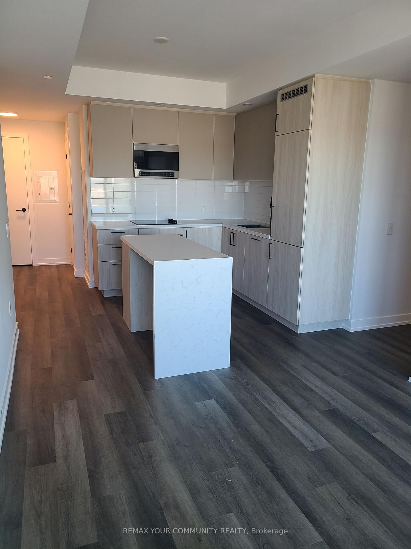 Property Photo:  5 Meadowdale Road 2811A  ON L4K 0C7 