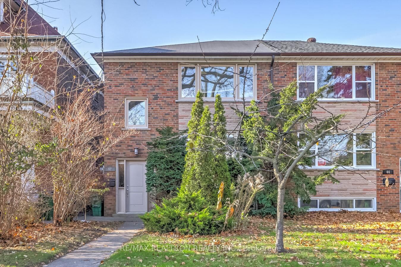 Property Photo:  42 Enderby Road 2nd Fl  ON M4E 2S3 