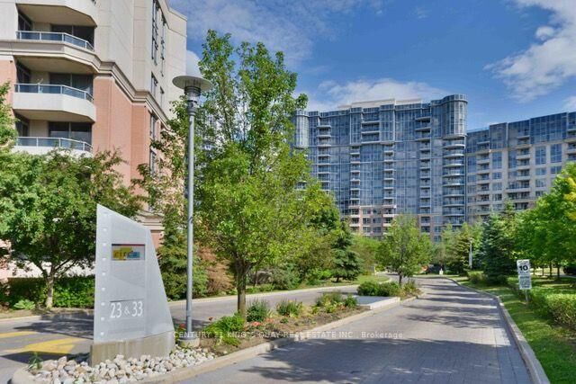 Property Photo: 23 Cox Boulevard 572 ON L3R 7Z9