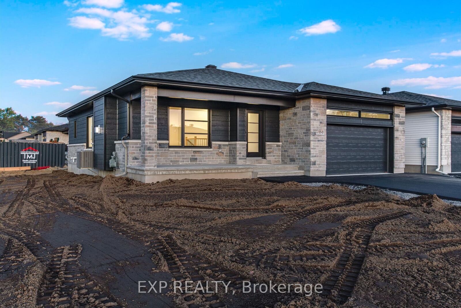 Property Photo:  23 Mayer Street  ON K0A 2M0 