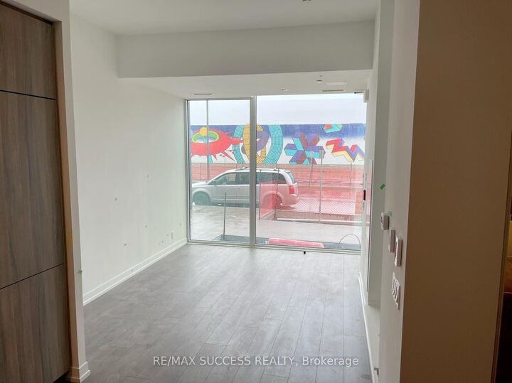 Property Photo: 9 Buttermill Avenue 7 ON L4K 6M3