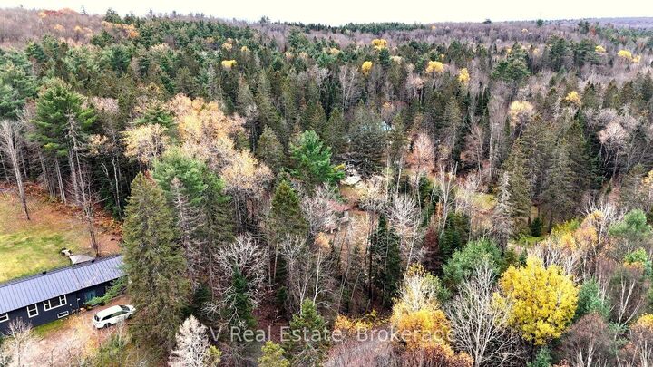 Property Photo: 536 Balsam Chutes Road ON P0B 1L0