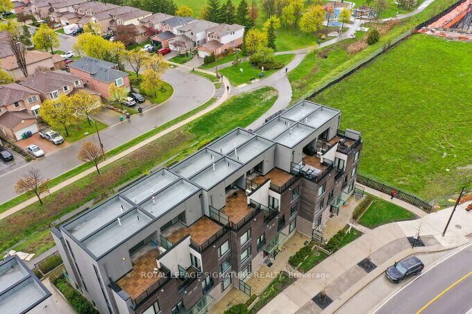 Property Photo:  4080 Parkside Village Drive 5  ON L6B 0K2 