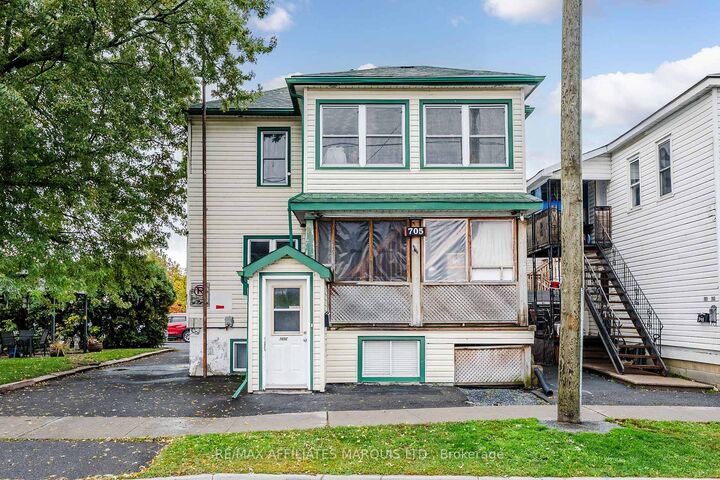 Property Photo:  705 Walton Street  ON K6H 1T8 