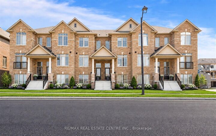 Property Photo:  353 Inspire Boulevard  ON L6R 0B8 