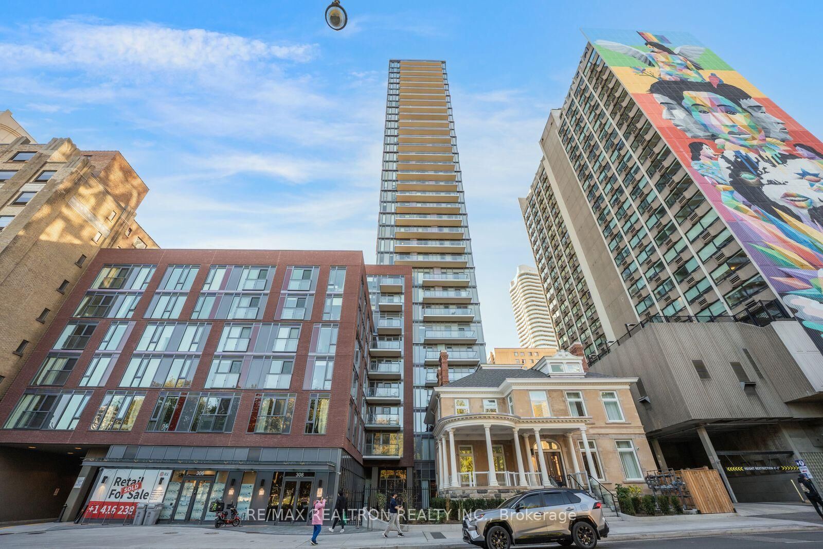 Property Photo: 308 Jarvis Street 1506 ON M5A 2P2