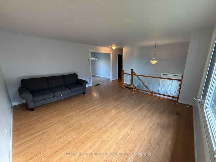 Property Photo:  24 Southwood Crescent  ON K7R 3L2 