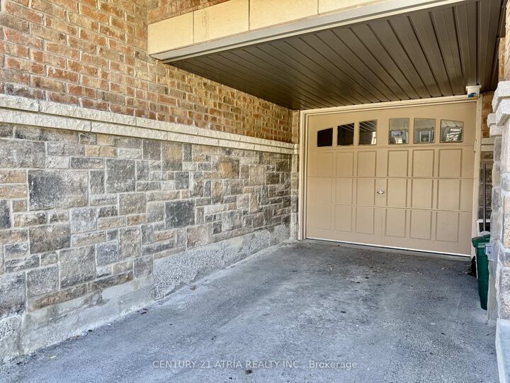 Property Photo:  18 McGrath Avenue  ON L4S 0K5 