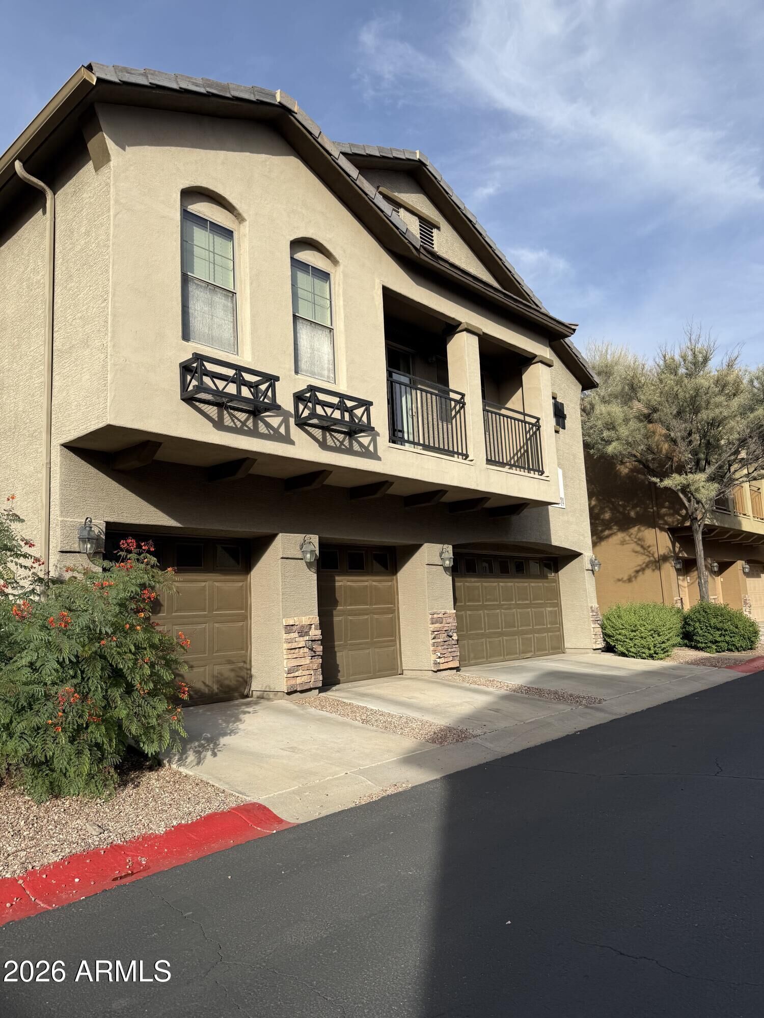 Property Photo:  2250 E Deer Valley Road Unit 23  AZ 85024 