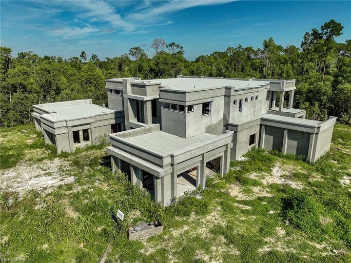 Property Photo:  6729 Penzance Blvd  FL 33966 