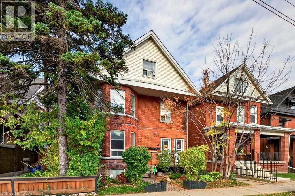 Property Photo:  42 Sherman Avenue South Main  ON L8M 2P4 