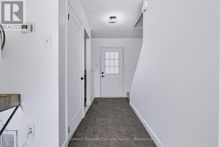 Property Photo:  45 Hansen Road North 78  ON L6V 3C5 