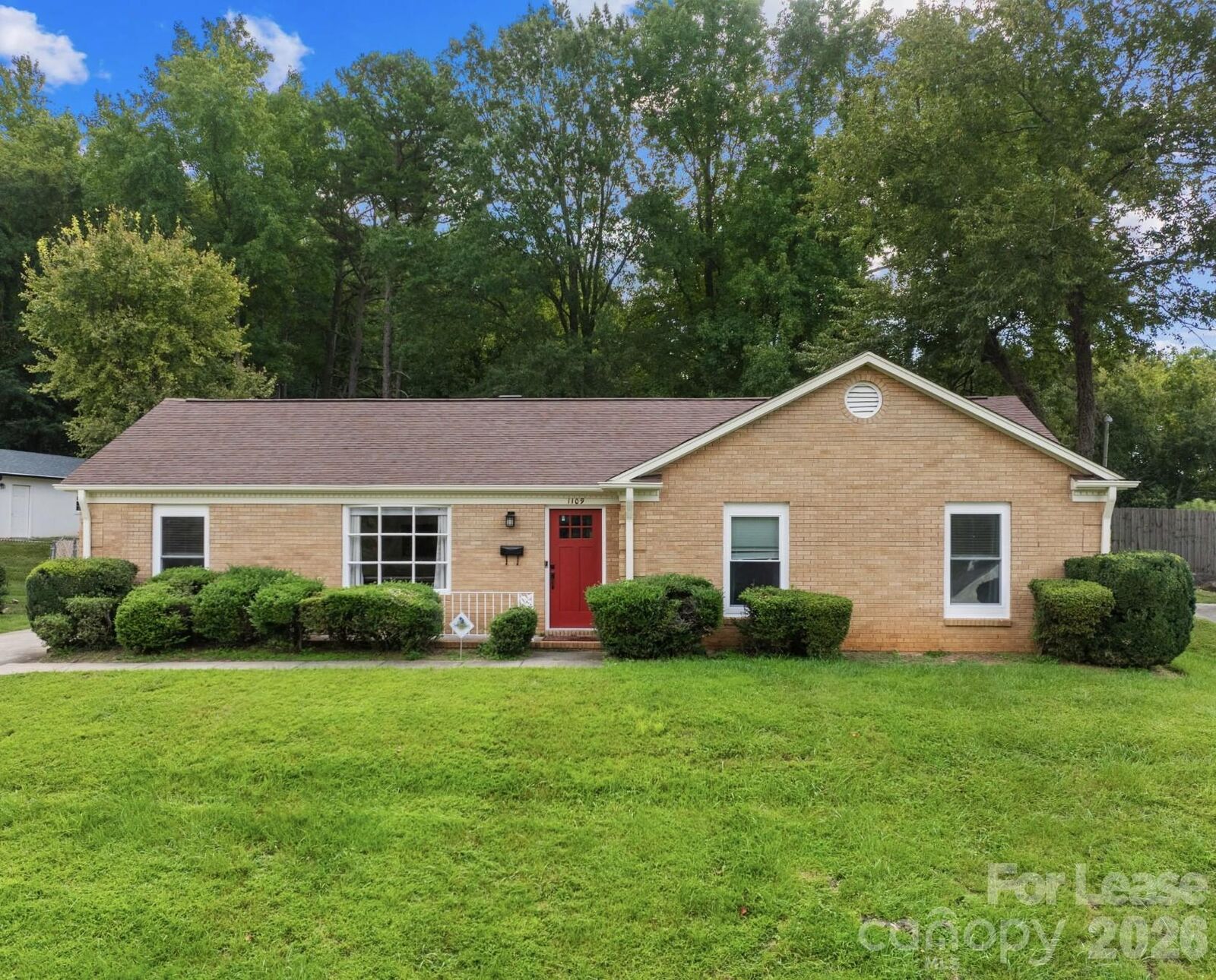 Property Photo: 1109 Plumstead Road NC 28216