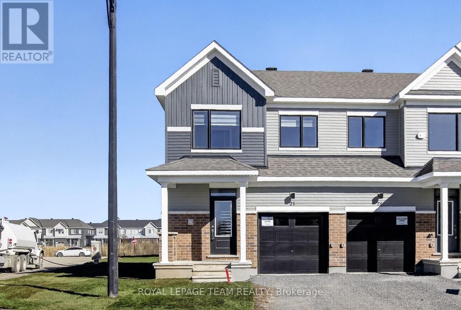 Property Photo:  21 Sintaluta Walk  ON K0A 2Z0 
