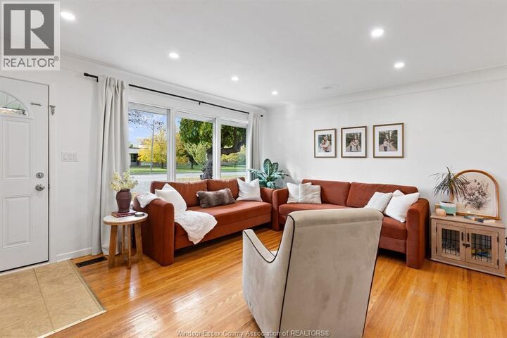 Property Photo: 94 Queen Street South ON N0P 2L0