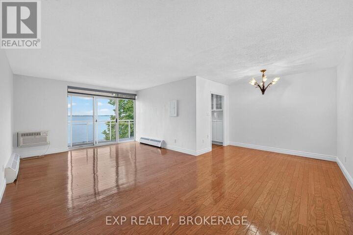 Property Photo:  1 Mowat Avenue  ON K7M 1J8 