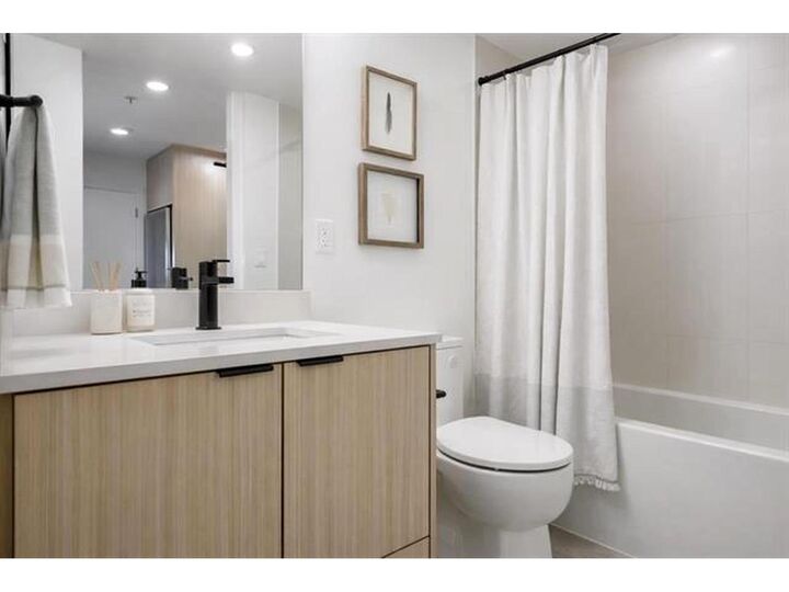 Property Photo:  20769 Fraser Highway 614  BC V3A 4G4 