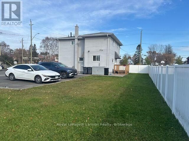 Property Photo:  271 Wilson Street  ON P7B 1N1 