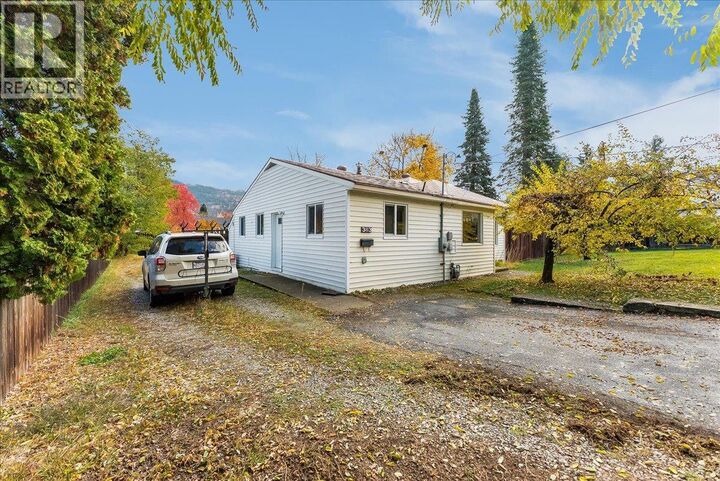 Photo de la propriété:  3113 5th Avenue  BC V1N 2V4 