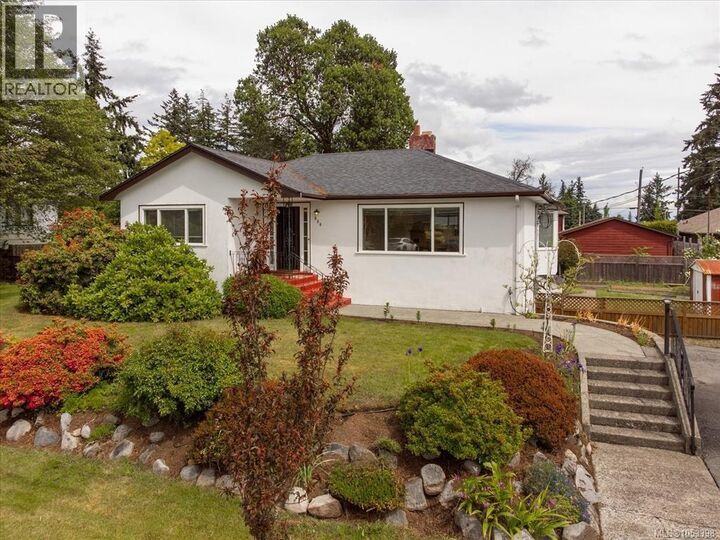 Property Photo: 850 Hunter Street BC V9S 1R5