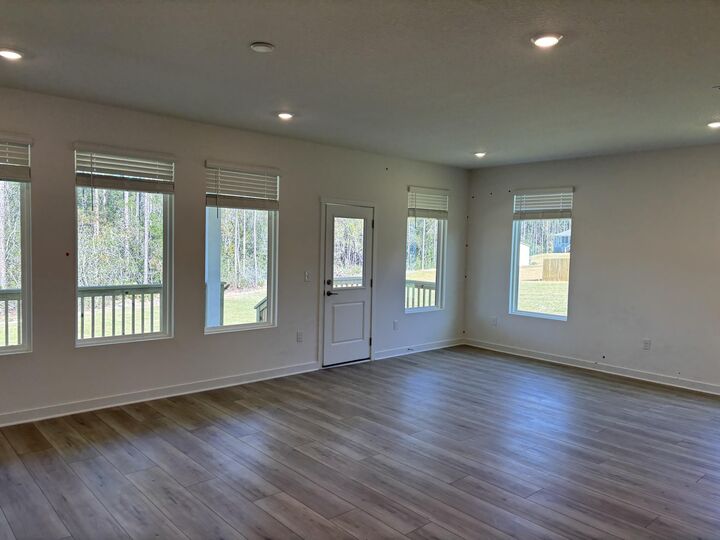 Property Photo: 38 Free Point Circle FL 32439