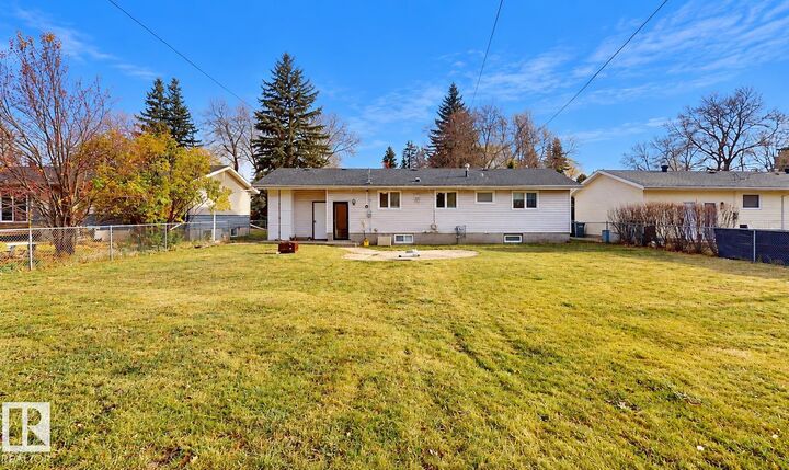 Property Photo: 973 Cedar Street AB T8A 2E8