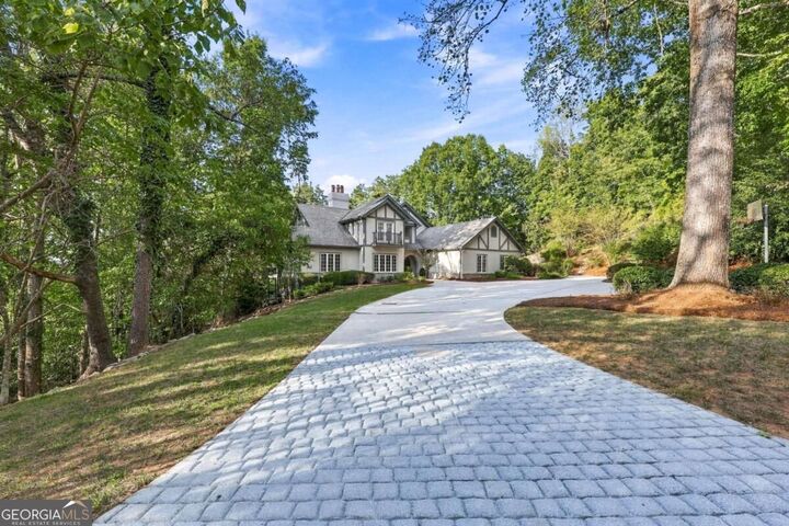 Property Photo:  1340 Dixon Circle  GA 30501 