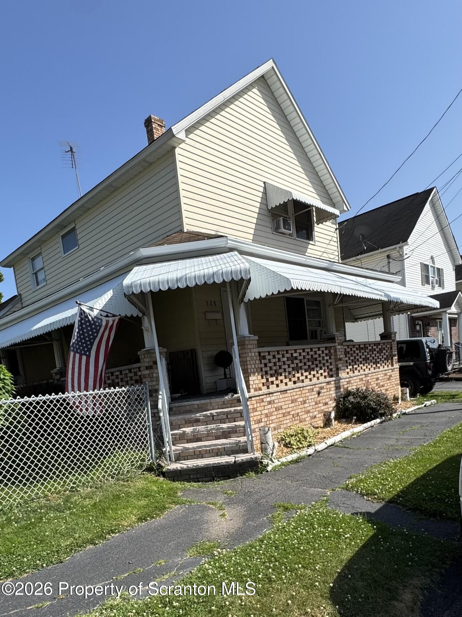 Property Photo:  528 Hill Street  PA 18433 