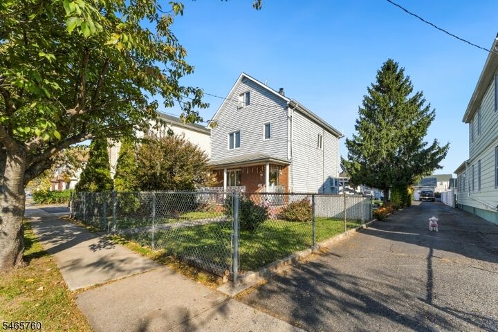 Property Photo:  656 Maple Ave  NJ 07202 